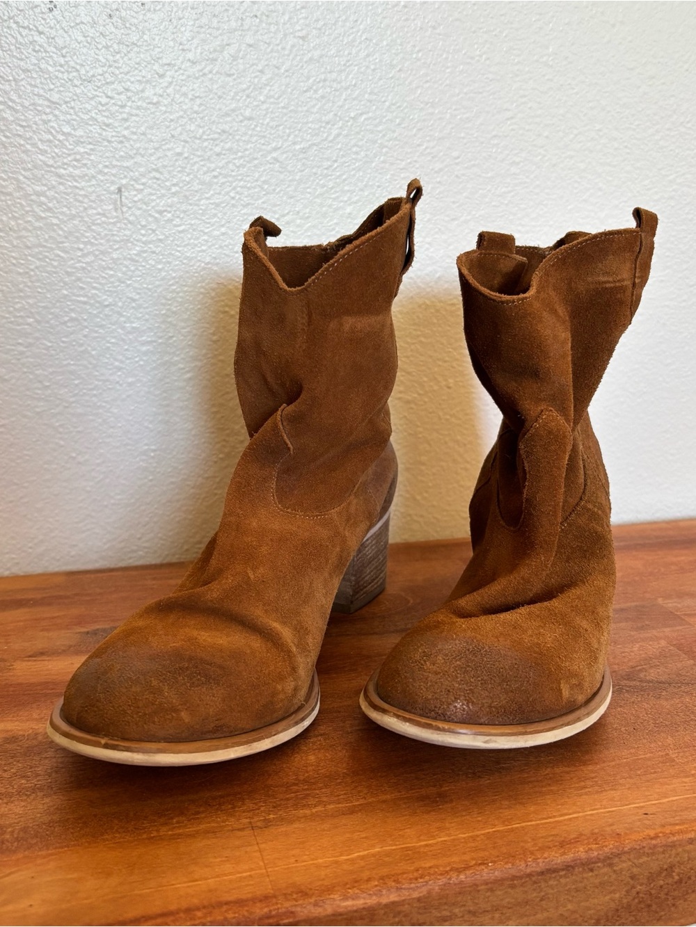 Suede Mid-Heel Ankle Boot in Chestnut Brown